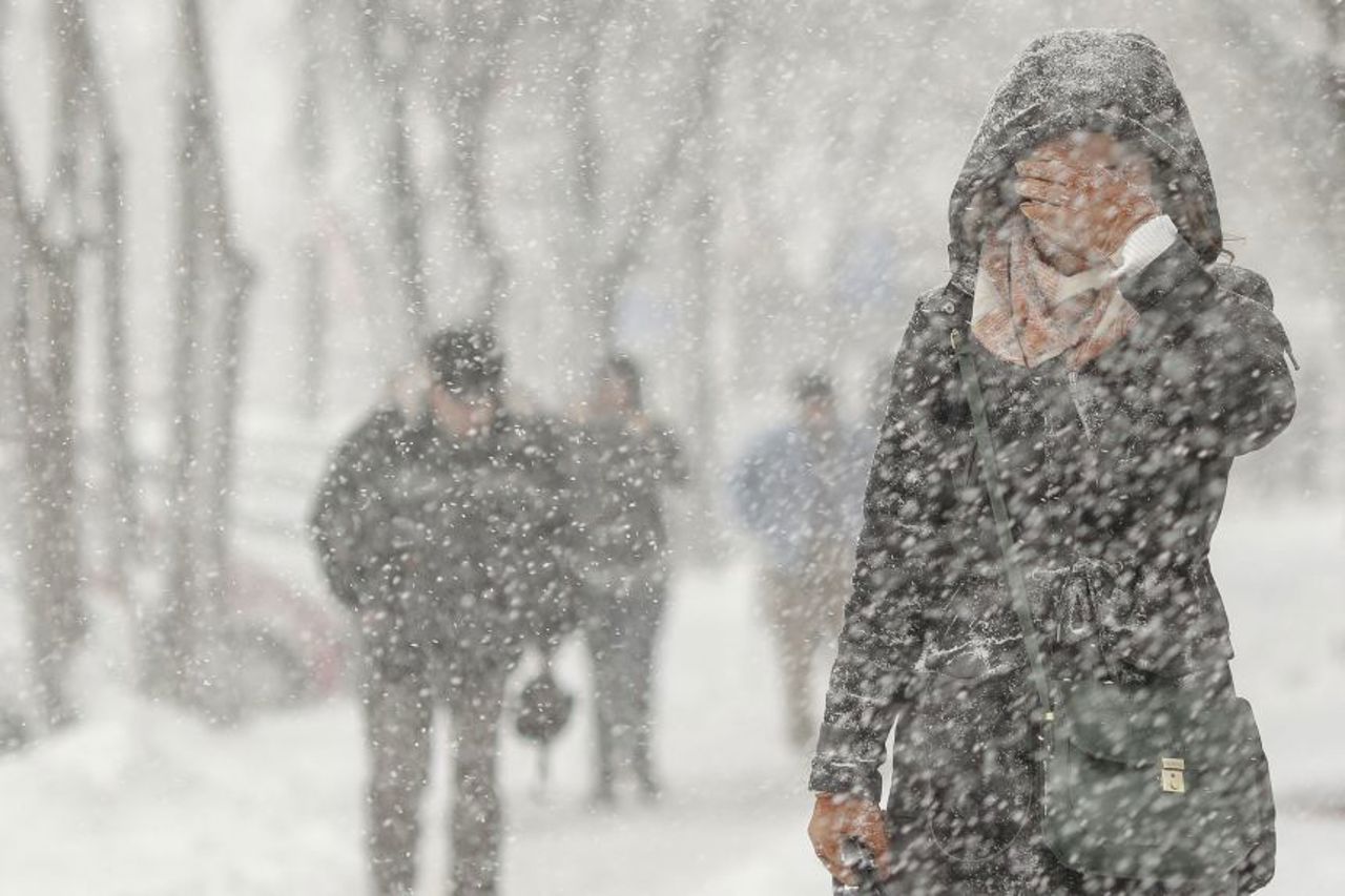 Travel alert: Romanian winter storm threatens Christmas plans