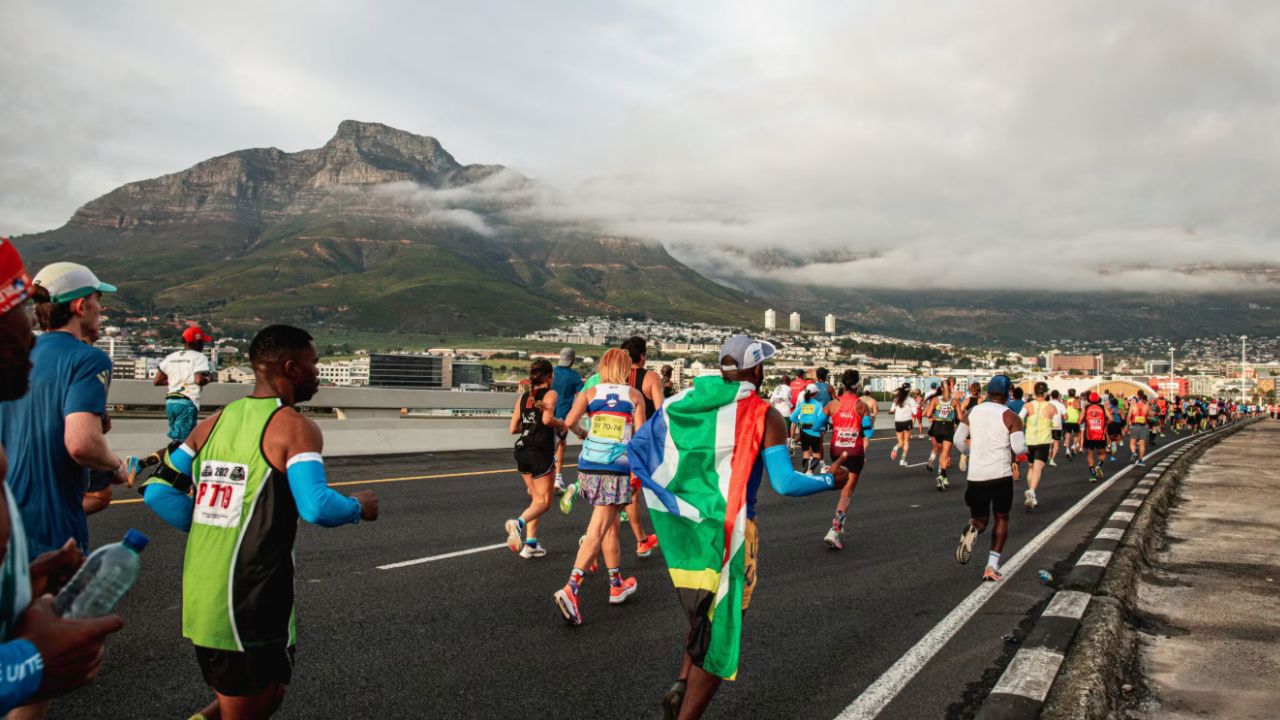 Maratoniștii din cursa de la Cape Town, Africa, 2026 /capetownmarathon.com