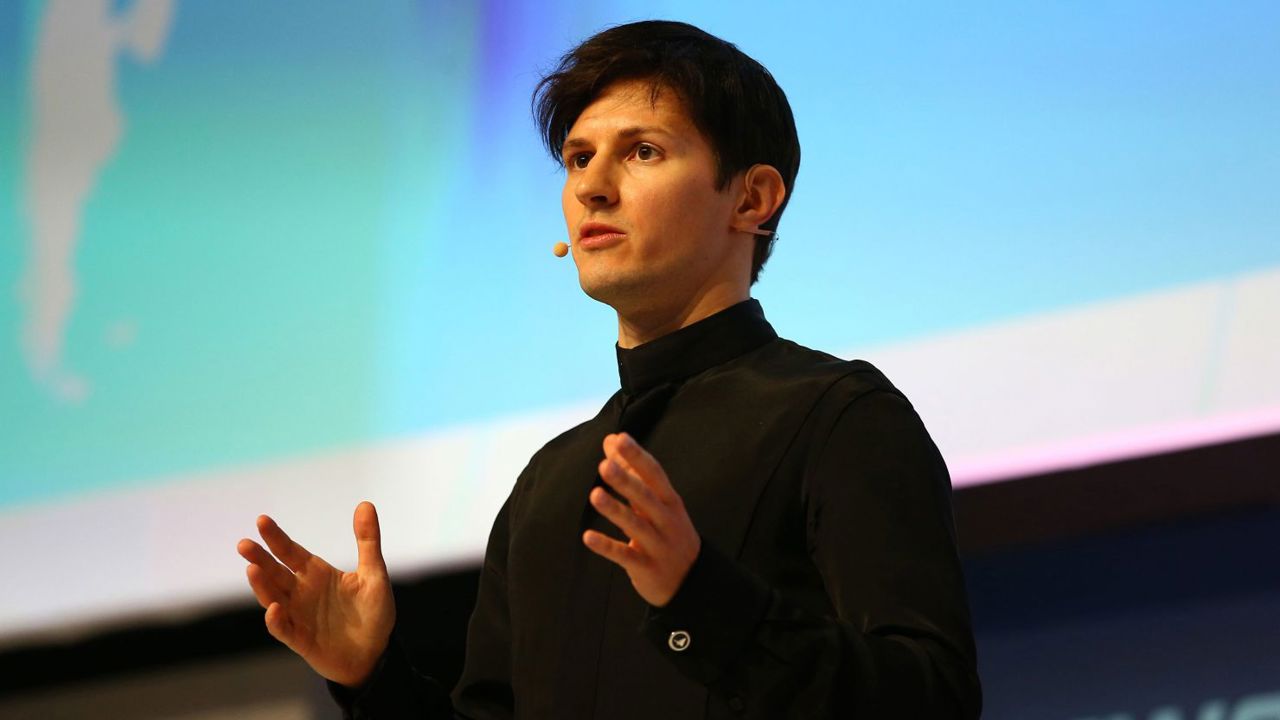 How did Pavel Durov, the Russian billionaire, obtain French citizenship