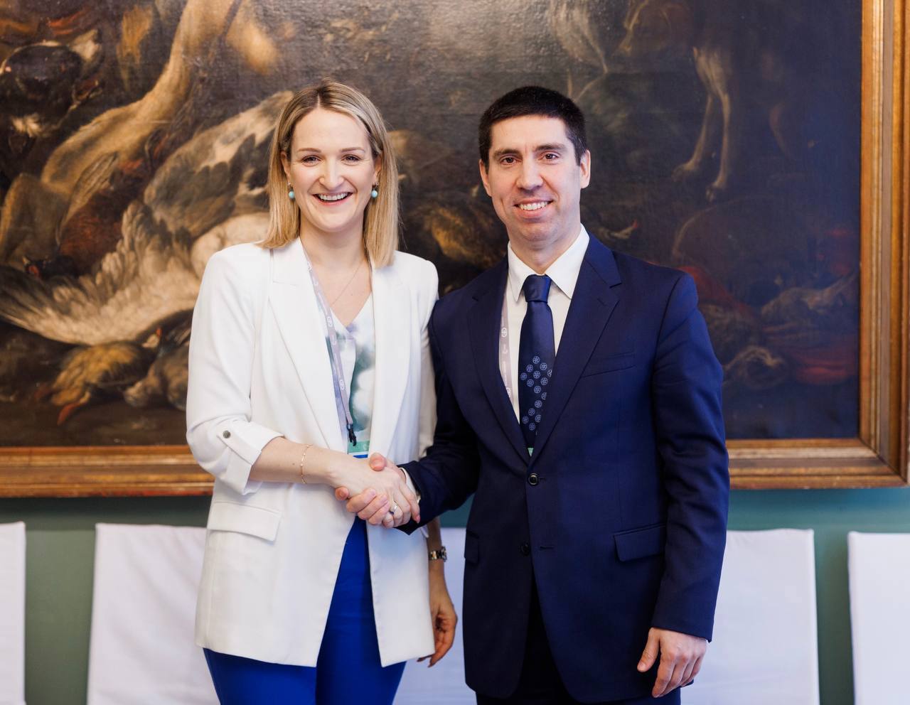 Mihai Popșoi a invitat-o pe Helen McEntee, ministră din Irlanda, să efectueze o vizită oficială la Chișinău 