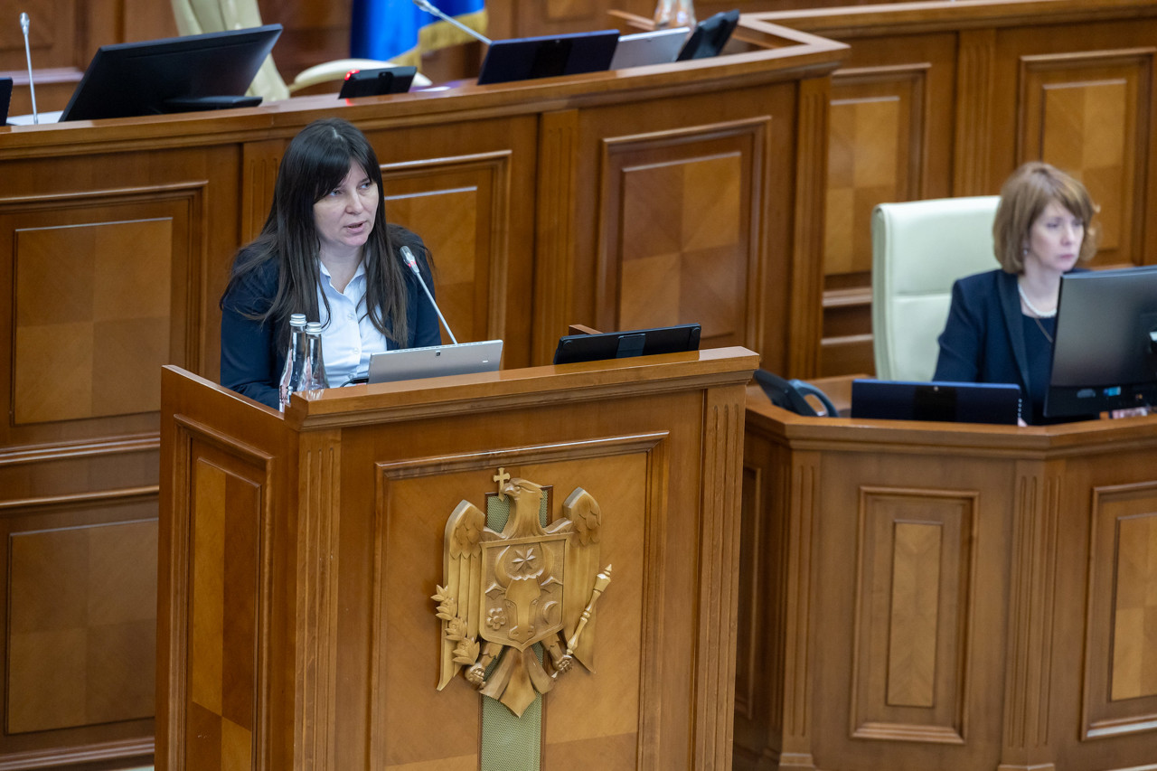 Parlamentul a votat facilități noi pentru susținerea afacerilor: Scutiri de taxe și amenzi reduse