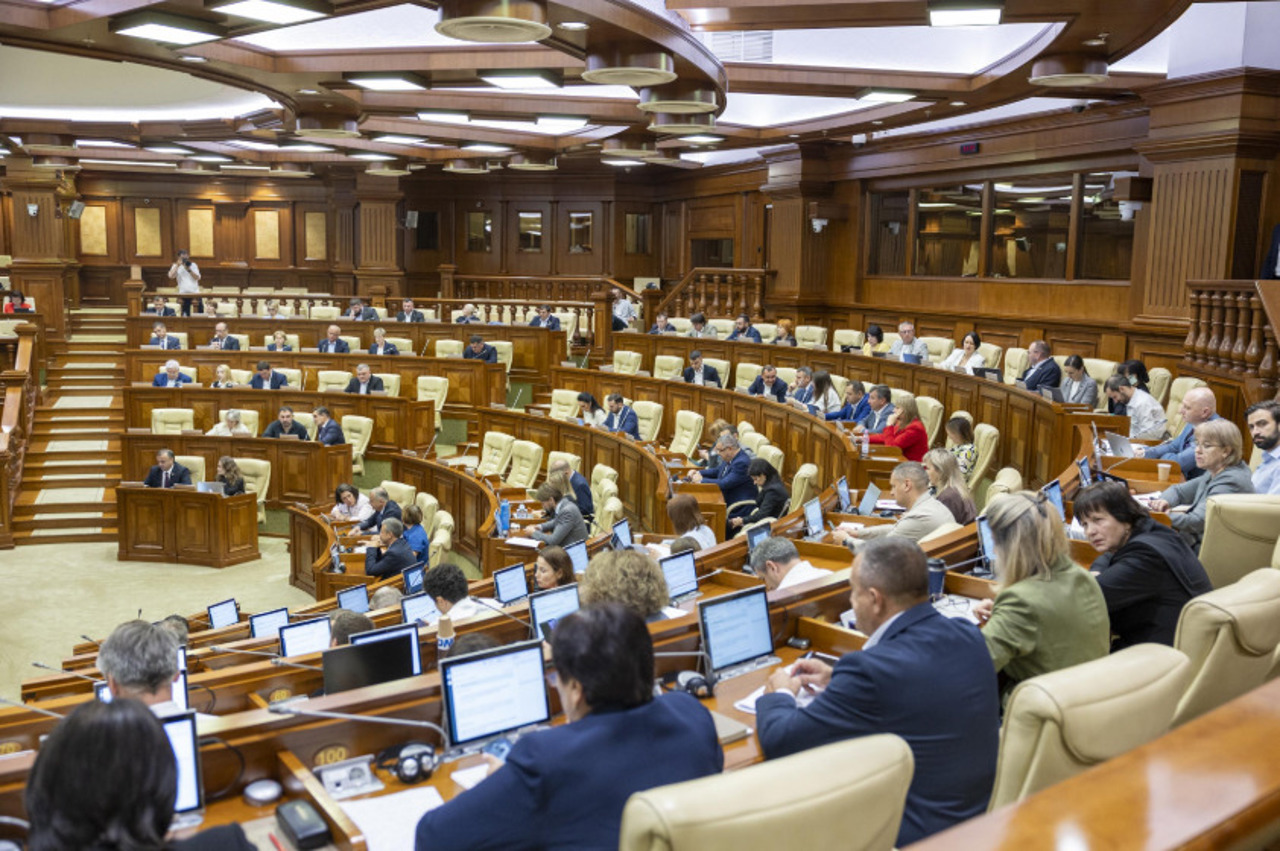 Moldova passes law to align professional credentials with EU