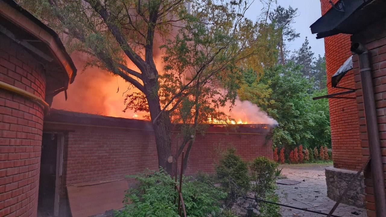 Atacuri masive la Odesa și Harkov. Rusia anunță interceptări de drone la Moscova, în ajunul Zilei Victoriei