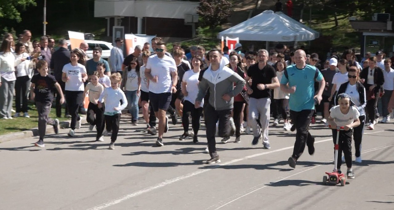 Sportul poate reduce tensiunea arterială, mesajul transmis la un maraton din capitală  