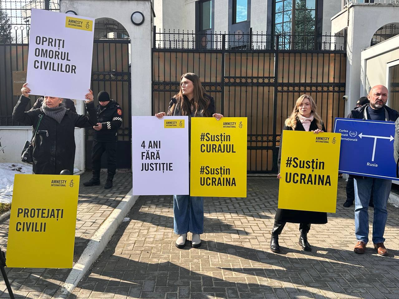 Митинг солидарности с Украиной в Кишиневе: "Я против кровопролития, смерти, против оккупации любого государства"