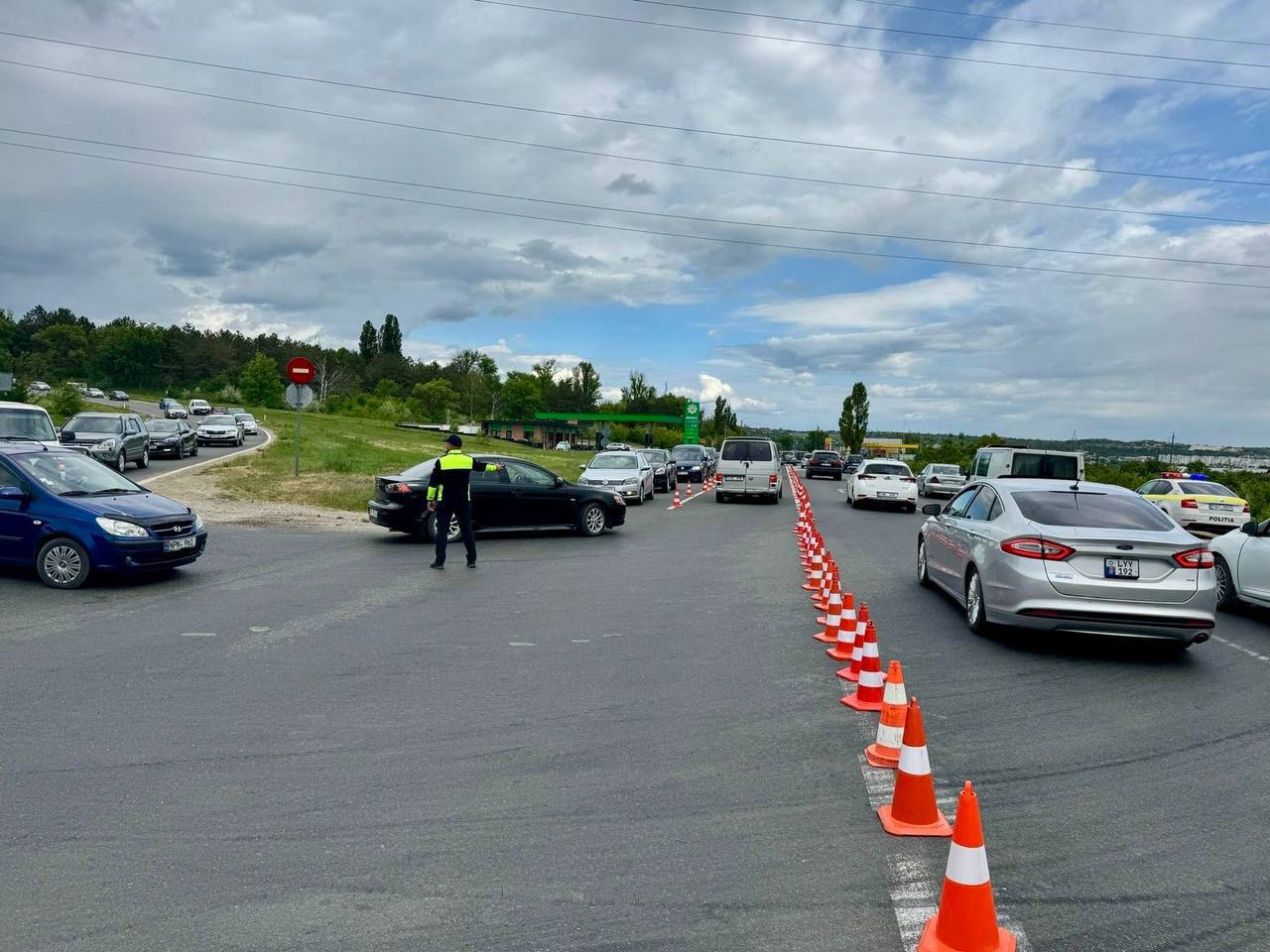 Пробки на въезде в Кишинэу. Жители столицы возвращаются из сел