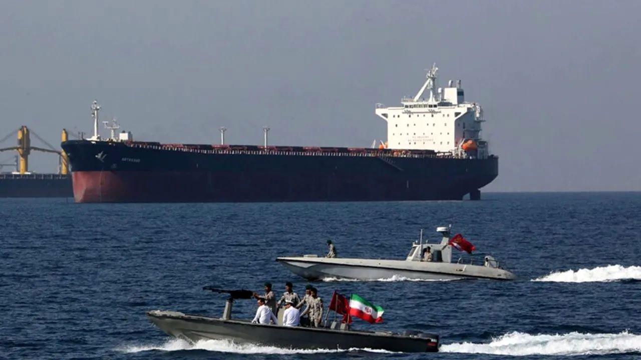 India devine primul stat care reușește să escorteze nave prin Strâmtoarea Ormuz