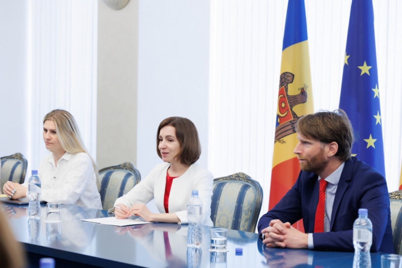 Maia Sandu met with the members of the Commission for the Extraordinary Evaluation of Judges