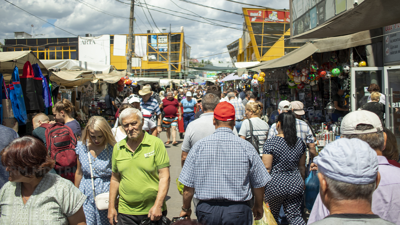 VOX: Fructele de sezon au devenit mai accesibile la preț. Ce spun comercianții și consumatorii