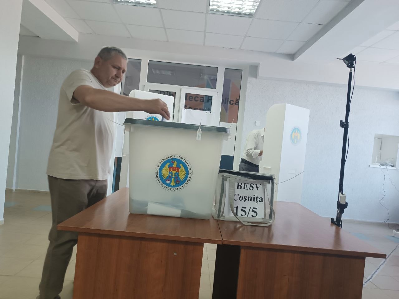 Alegătorii din comuna Coșnița, așteptați la urne pe 21 iunie, pentru un referendum local