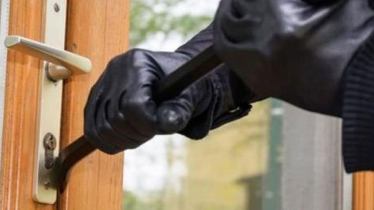 Mințea proprietarii de apartamente că le va eficientiza energetic apartamentele, dar dispărea cu tot cu bani: Bărbat, condamnat la șapte ani de închisoare