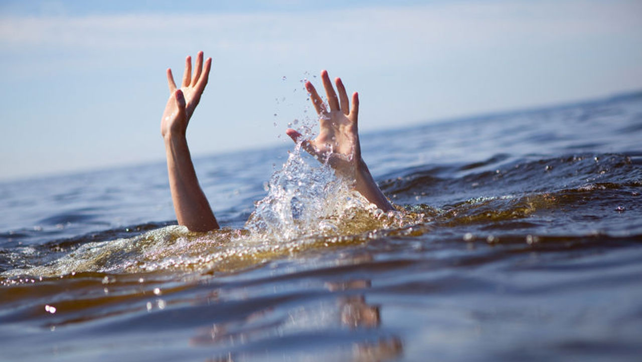 Резина // Мужчина утонул в реке Днестр