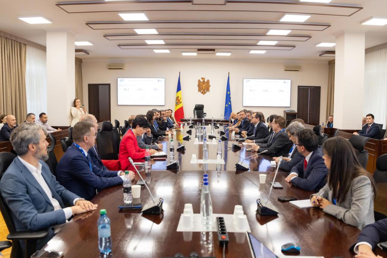 Tofan pledges deregulation to expand Romanian investment