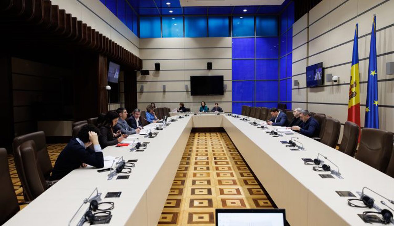 Extraordinary parliamentary session addresses key reforms