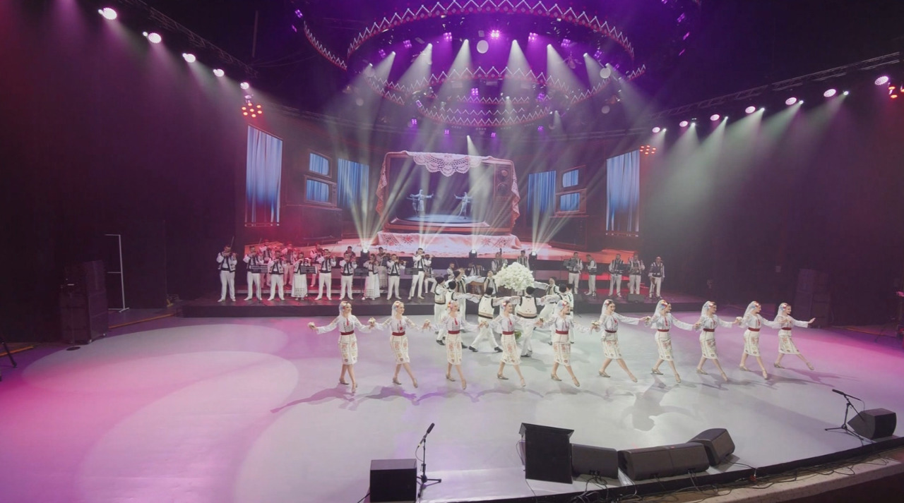 Festivalul „Mărțișor”: Muzica populară a adus primăvara în inimile spectatorilor