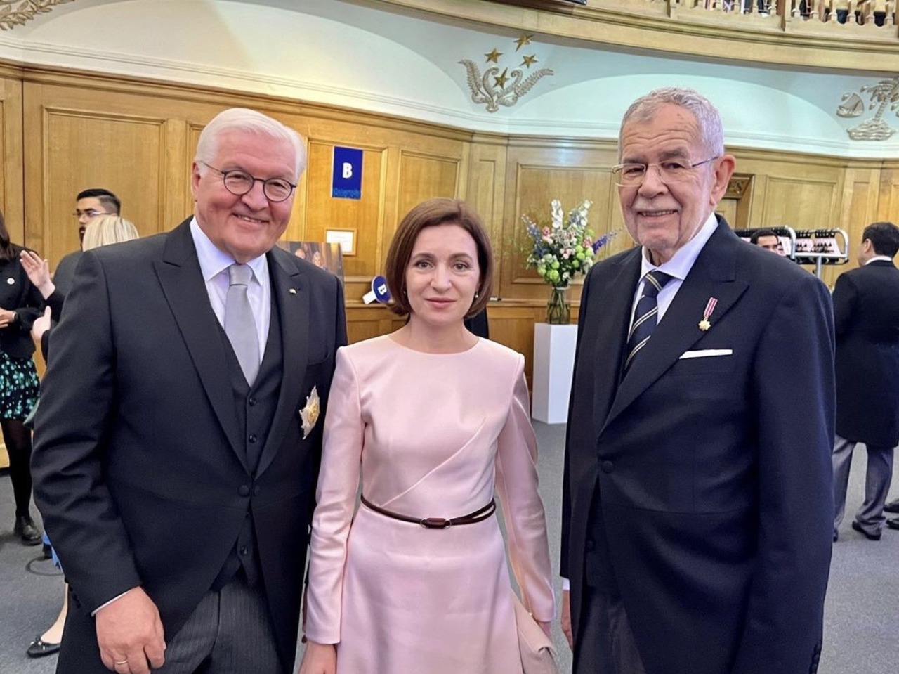 Maia Sandu at the coronation of King Charles, together with the presidents of Germany and Austria