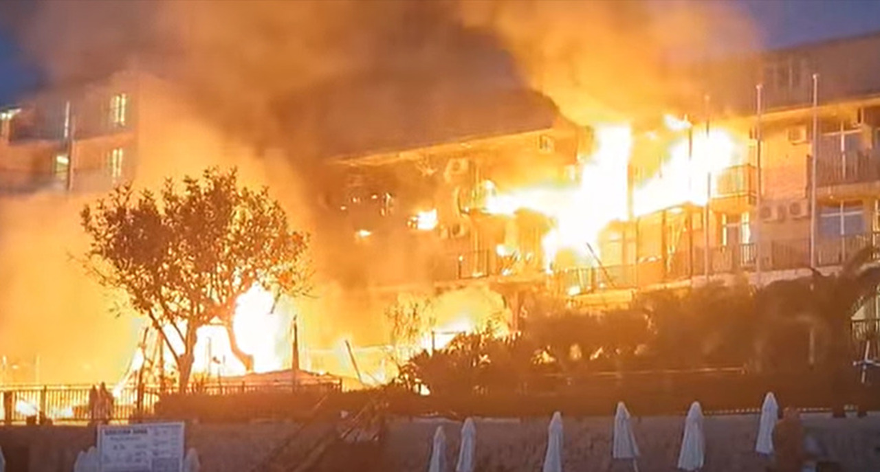 Bulgaria: Incendiu de amploare la Sozopol. Un restaurant a ars complet