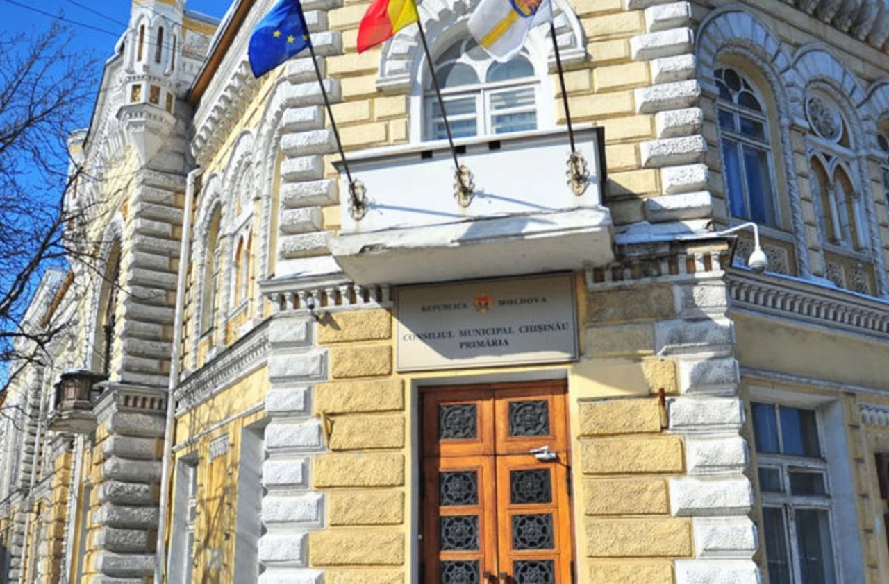 Veniturile declarate de candidații la funcția de primar al municipiului Chișinău: Oleg Burlacu, Vasile Bolea, Roman Mihăeș