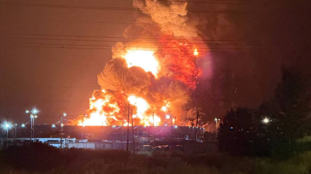 Ucraina a atacat un depozit Ozon din Orenburg. Un alt complex logistic a luat foc lângă Sankt Petersburg