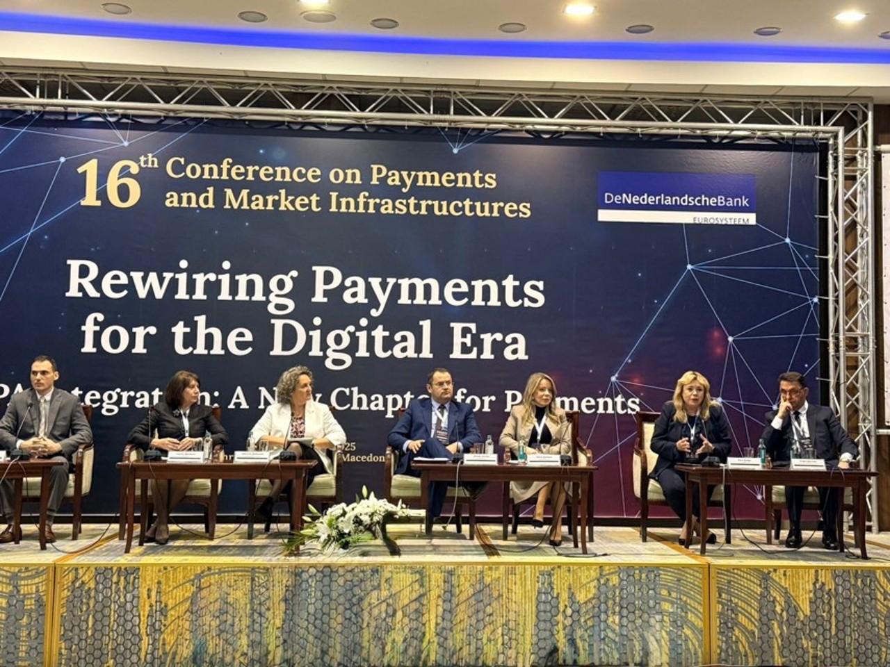 Unul din trei moldoveni utilizează MIA, iar R. Moldova poate deveni lider în modernizarea infrastructurii de plăți din Europa de Est, afirmă guvernatoarea BNM