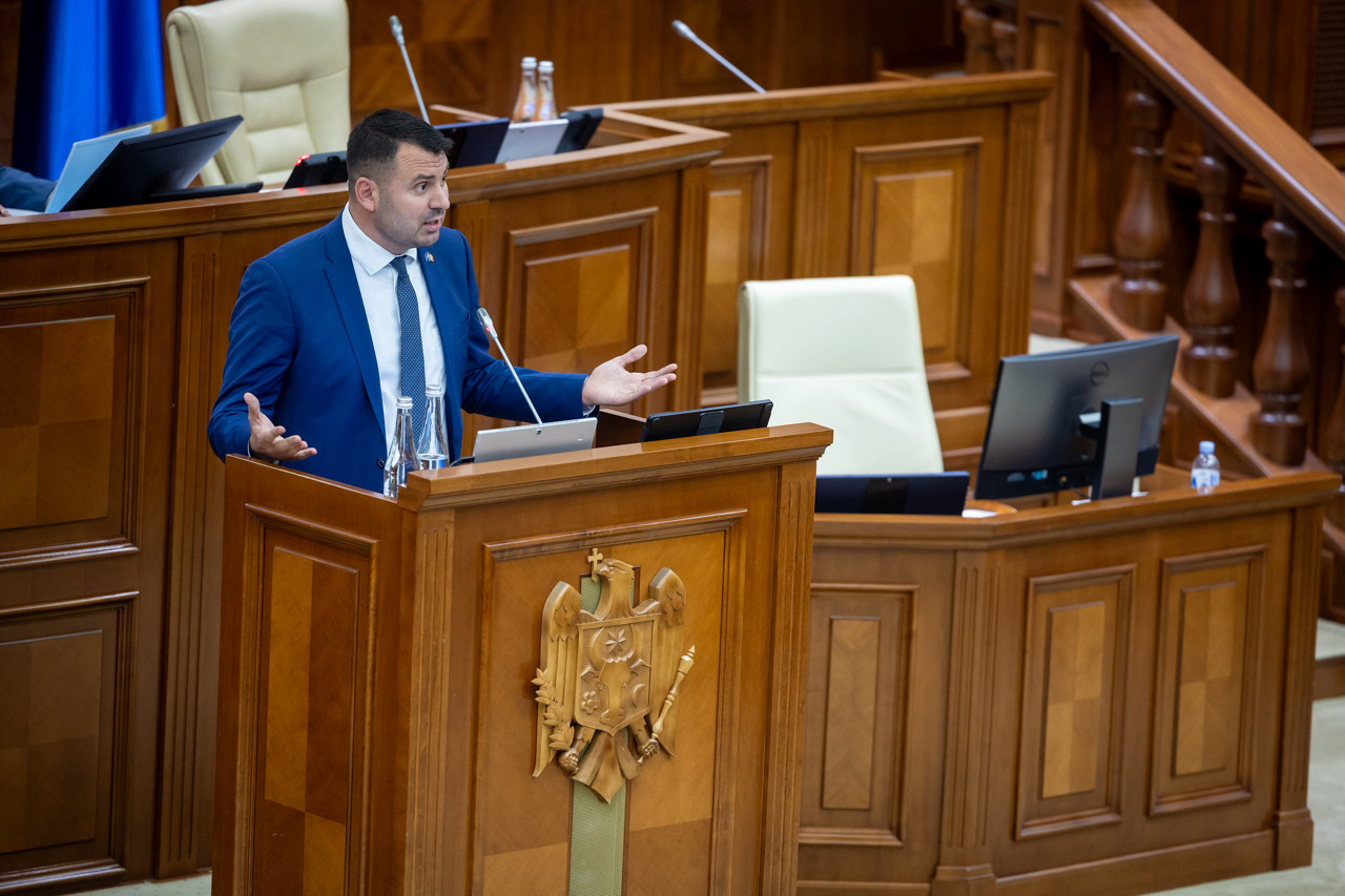 Mesaj din partea opoziției pentru Roberta Metsola: „Să verifice cum sunt cheltuiți banii europeni” în R. Moldova