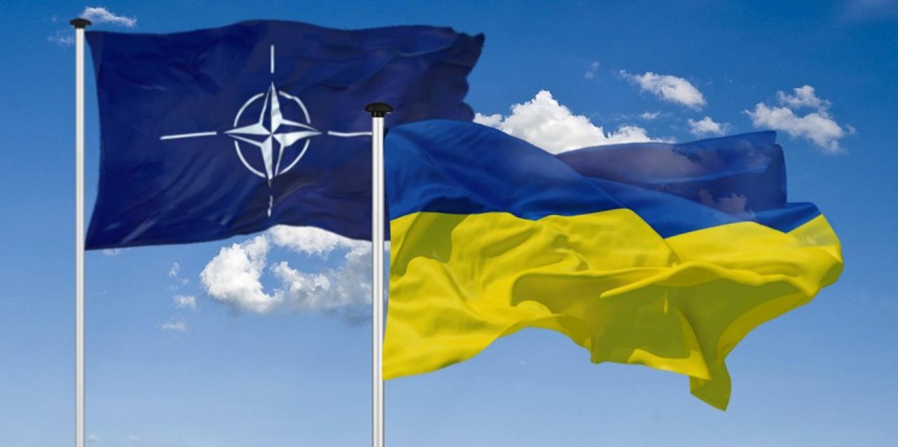 Ukraine urges NATO to extend membership invitation