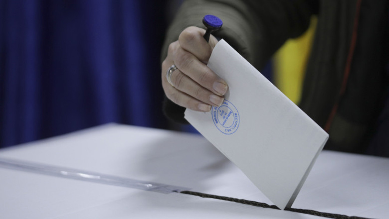 Nicușor Dan wins Romanian presidential election