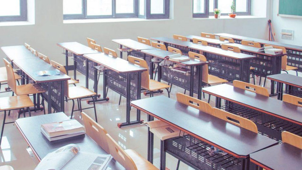 Școlile profesionale și colegiile pot solicita finanțare pentru proiecte de infrastructură 