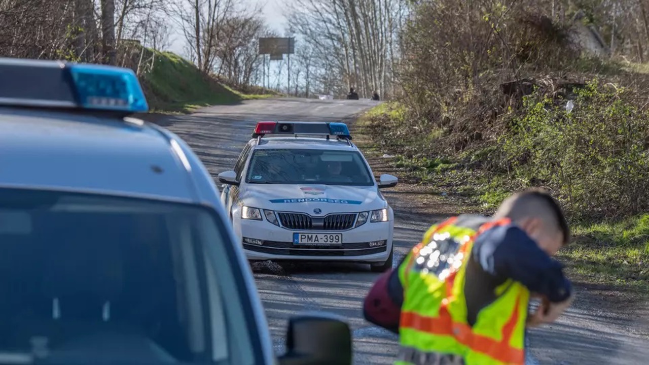 Tragedie la un raliu din Ungaria: O mașină a intrat într-un grup de spectatori