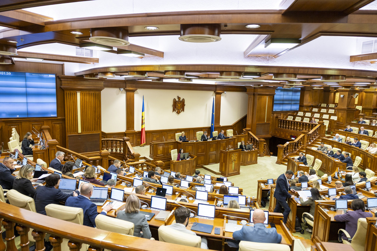 Socialiștii cer lichidarea ANRE și Energocom. Demersul a fost prezentat în Parlament