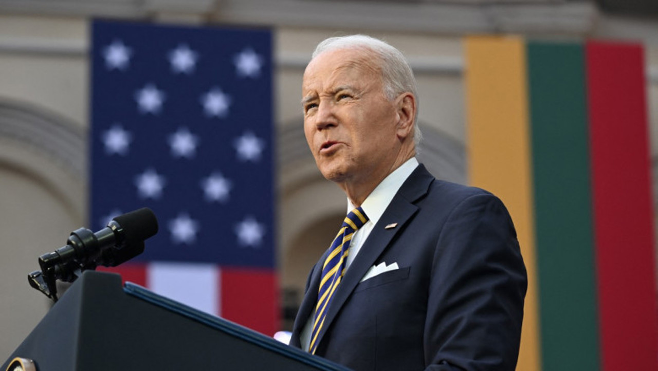 Джо Байден в Вильнюсе: "Путин думал, что НАТО распадется, но он ошибся. Альянс сильнее и сплоченнее, чем когда-либо"  