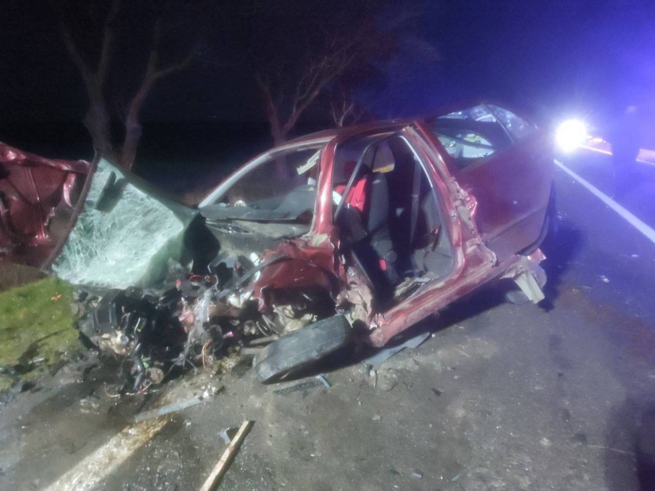 Accident grav la Ștefan-Vodă. Un șofer de 29 de ani a decedat, iar alte cinci persoane au fost transportate la spital