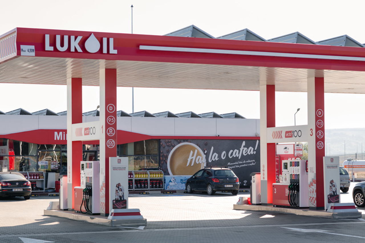Lukoil a acceptat să vândă activele internaționale grupului american Carlyle. Tranzacția trebuie aprobată de SUA