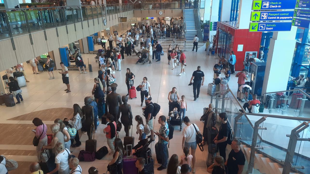 Trafic aerian record, în iulie: Erevan, Barcelona și Istanbul, printre cele mai solicitate destinații