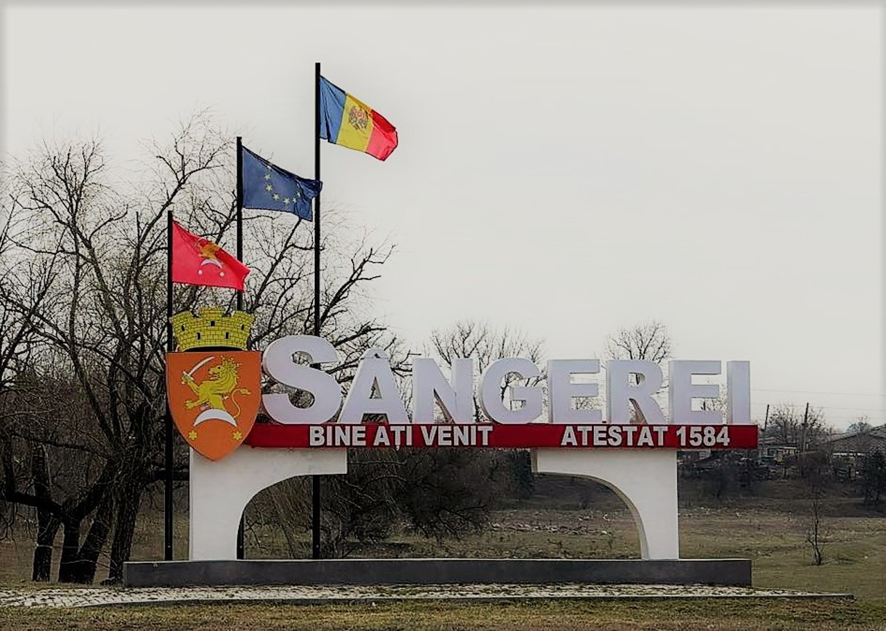 „Mai bine mai târziu decât deloc”: R. Moldova are nevoie de „raioane mai mari, cu capacități mai bune”, spune Cristian Căinărean