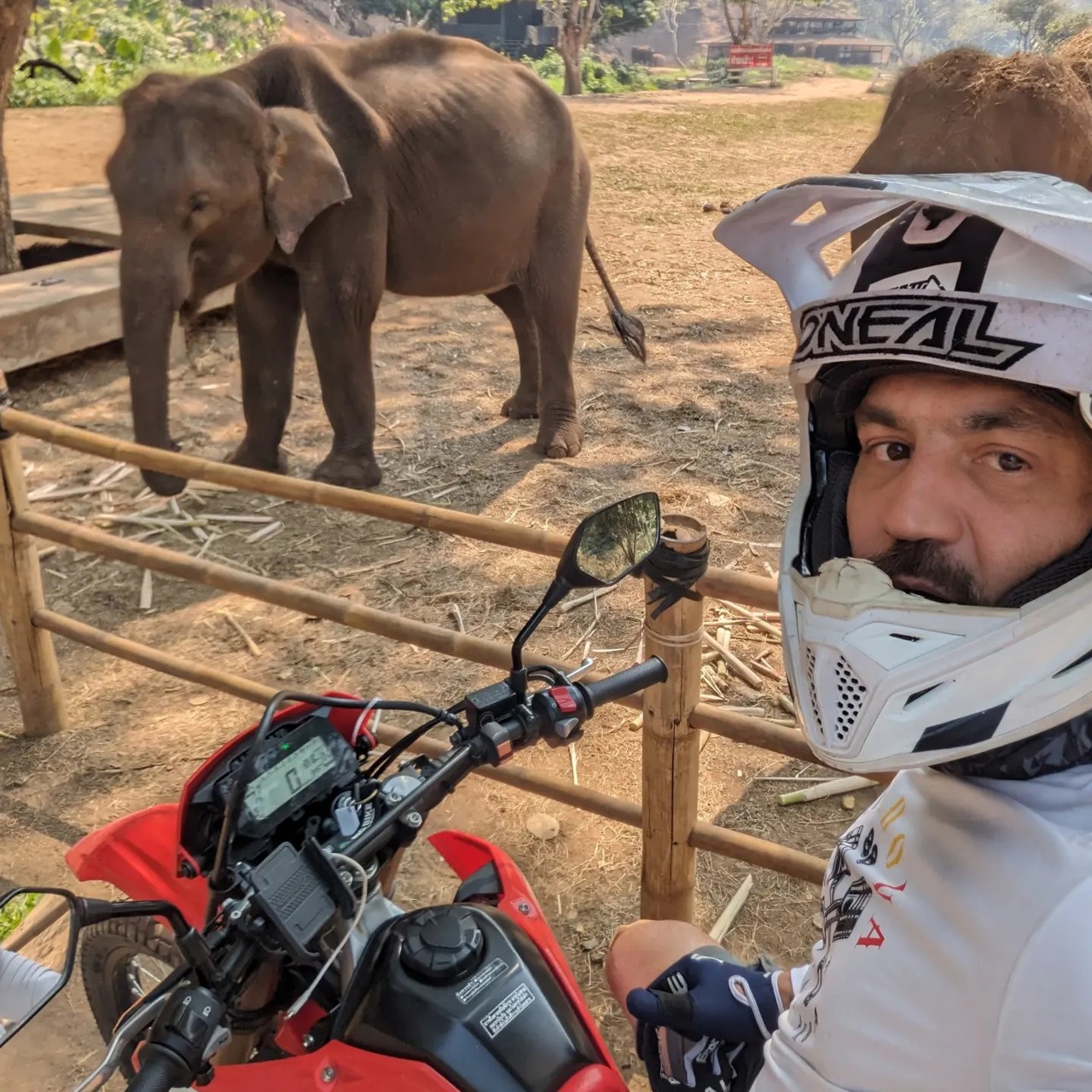 Dan Untură, tânărul din Republica Moldova care cucerește Asia pe motocicletă