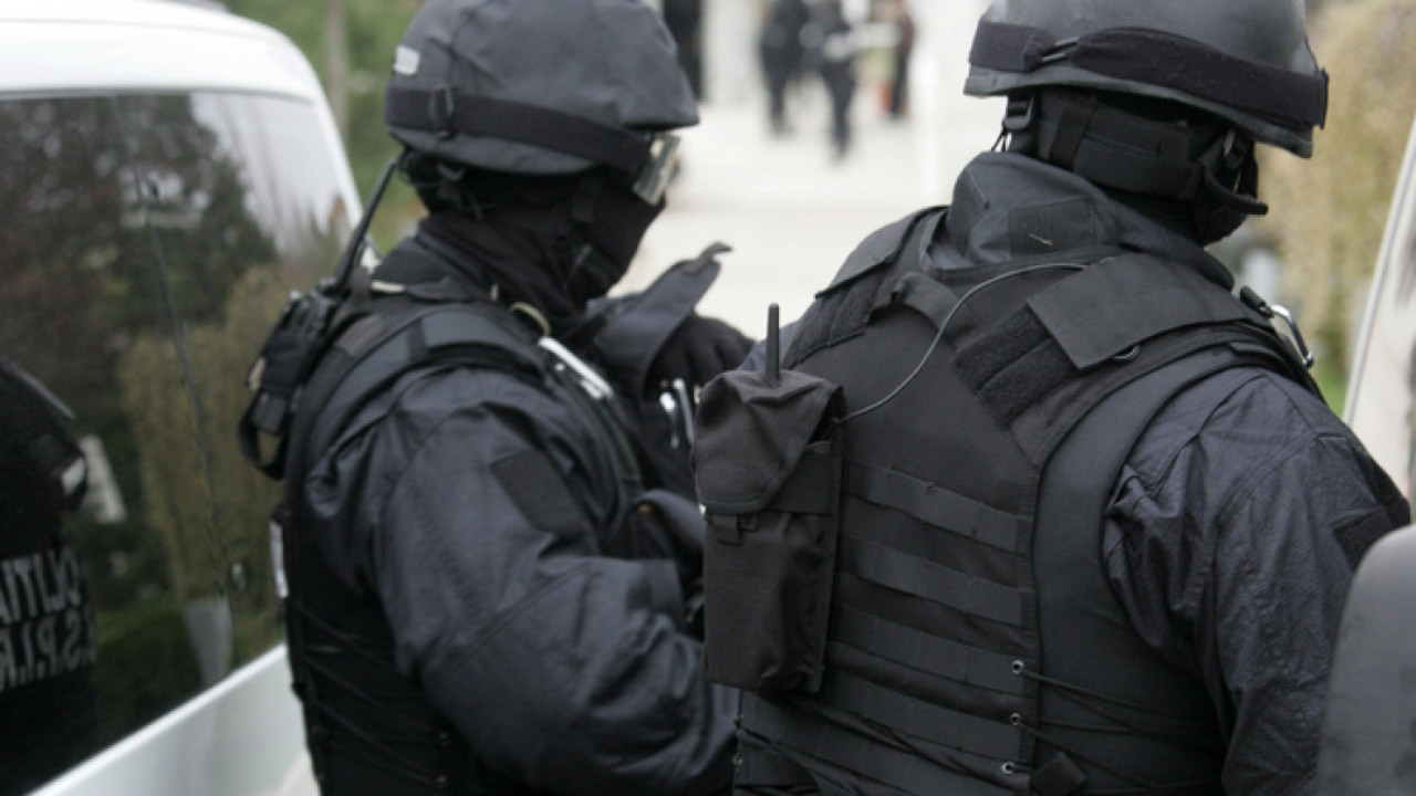 Percheziții la patru companii care importă carne în Republica Moldova