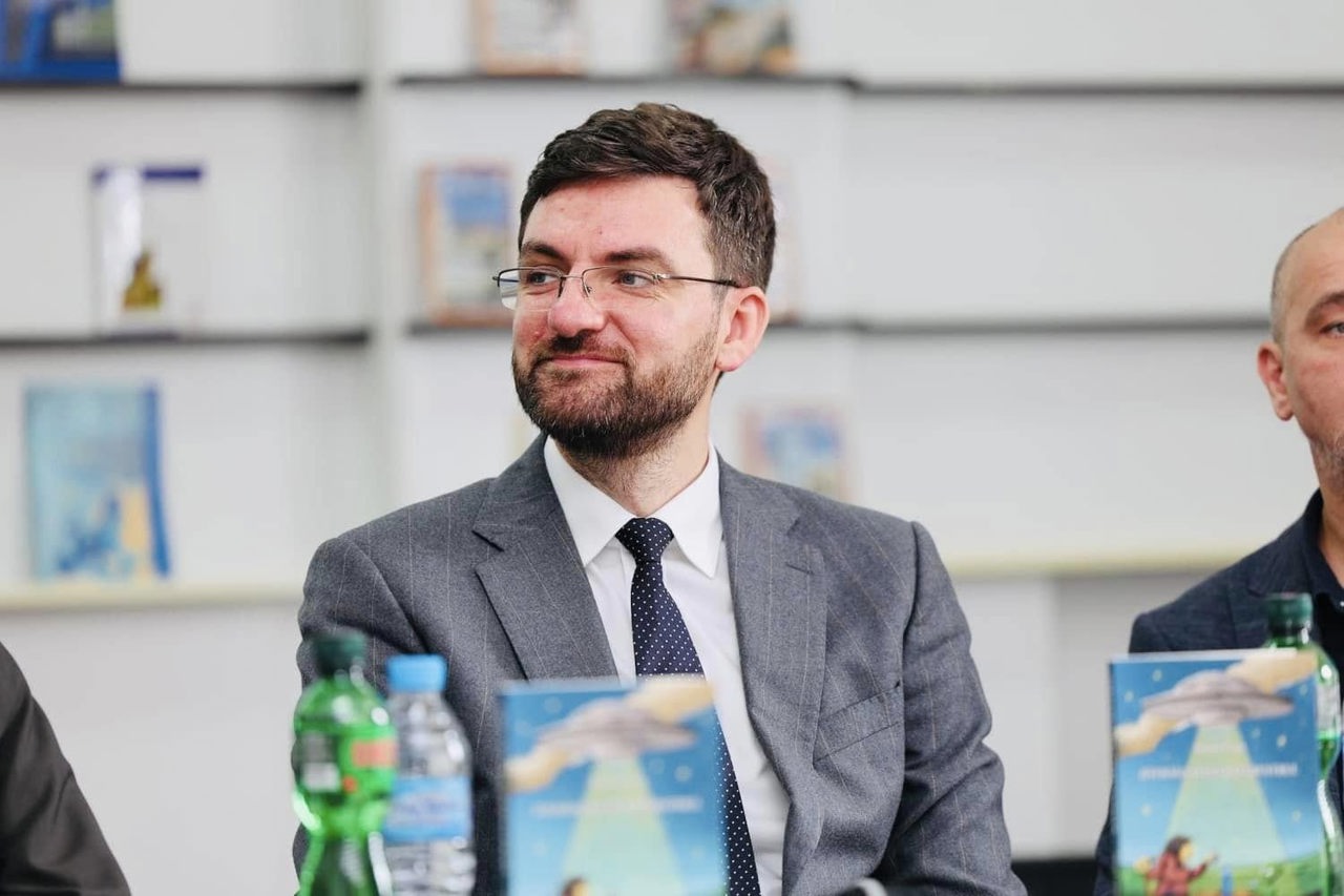 Narcis Afrăsinei pleacă de la ICR Chișinău, dar rămâne în R. Moldova: Preia conducerea Festivalului CHILL