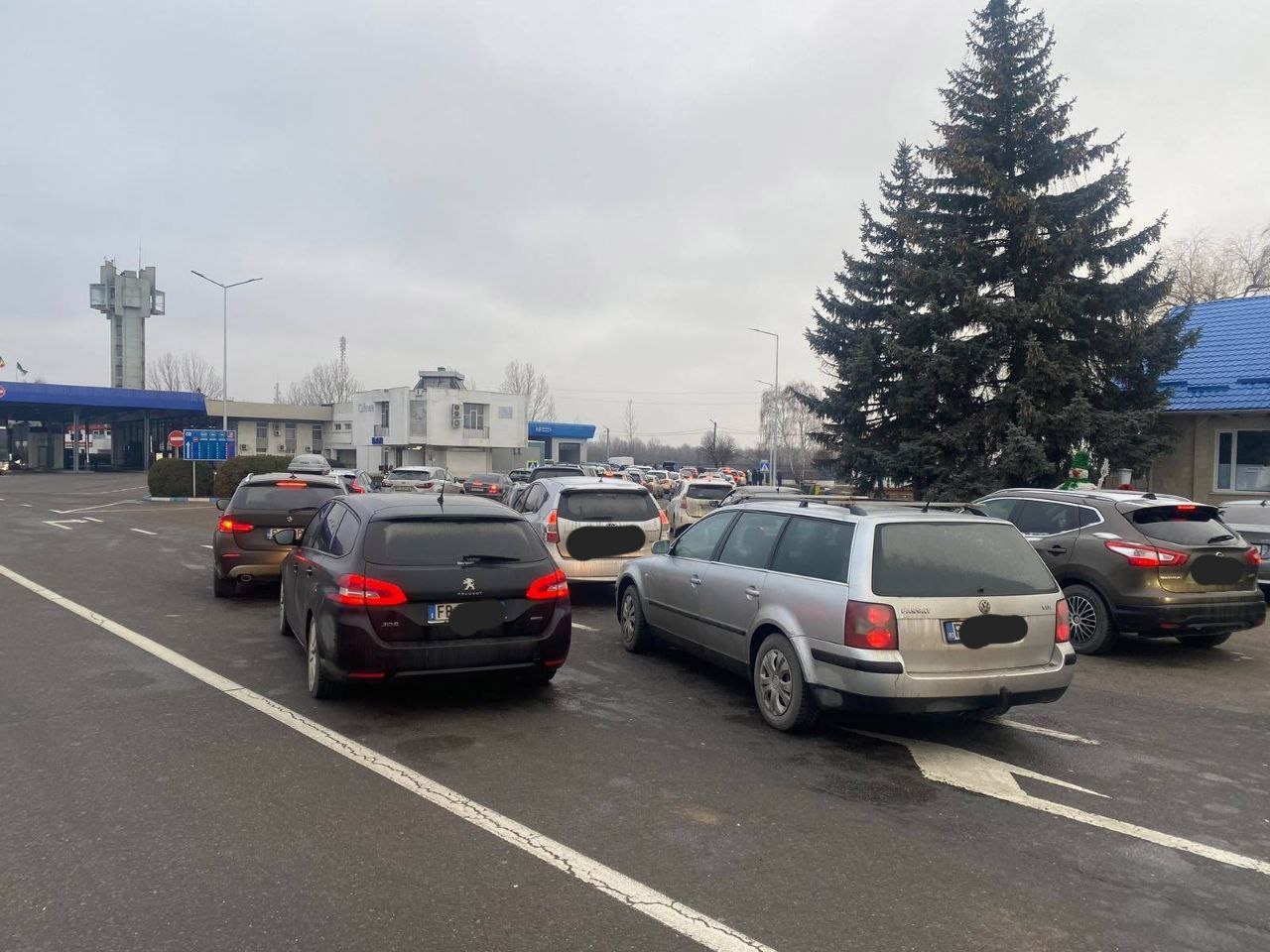 Trafic intens la ieșirea din Republica Moldova