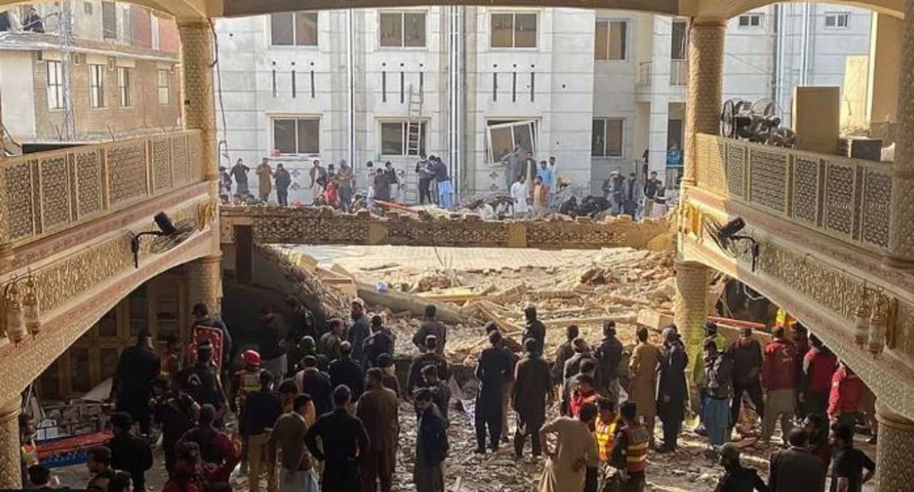 Взрыв в Пакистане: по меньшей мере 32 человека погибли и 150 получили ранения