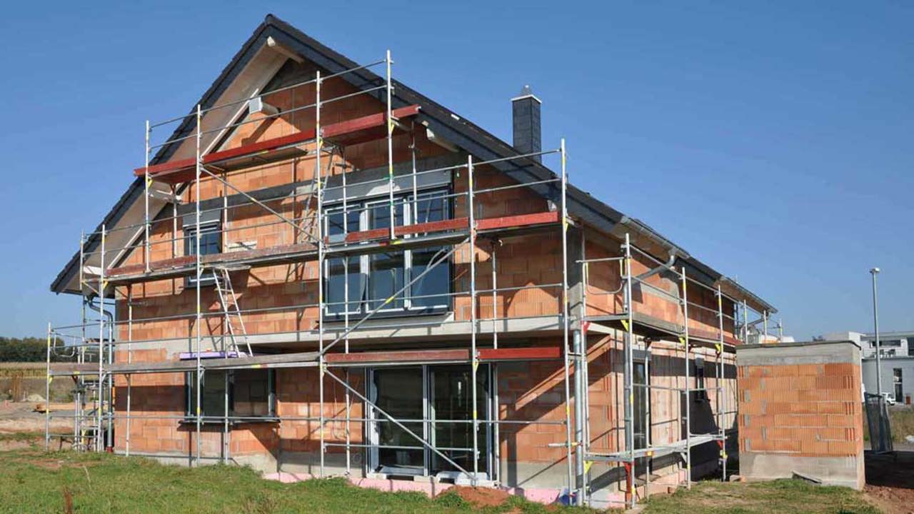 Parlamentul extinde termenul de înregistrare cadastrală a construcțiilor neautorizate până în 2028