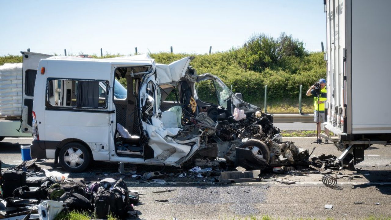 Două accidente în Ungaria cu vehicule înmatriculate în R. Moldova: Opt victime
