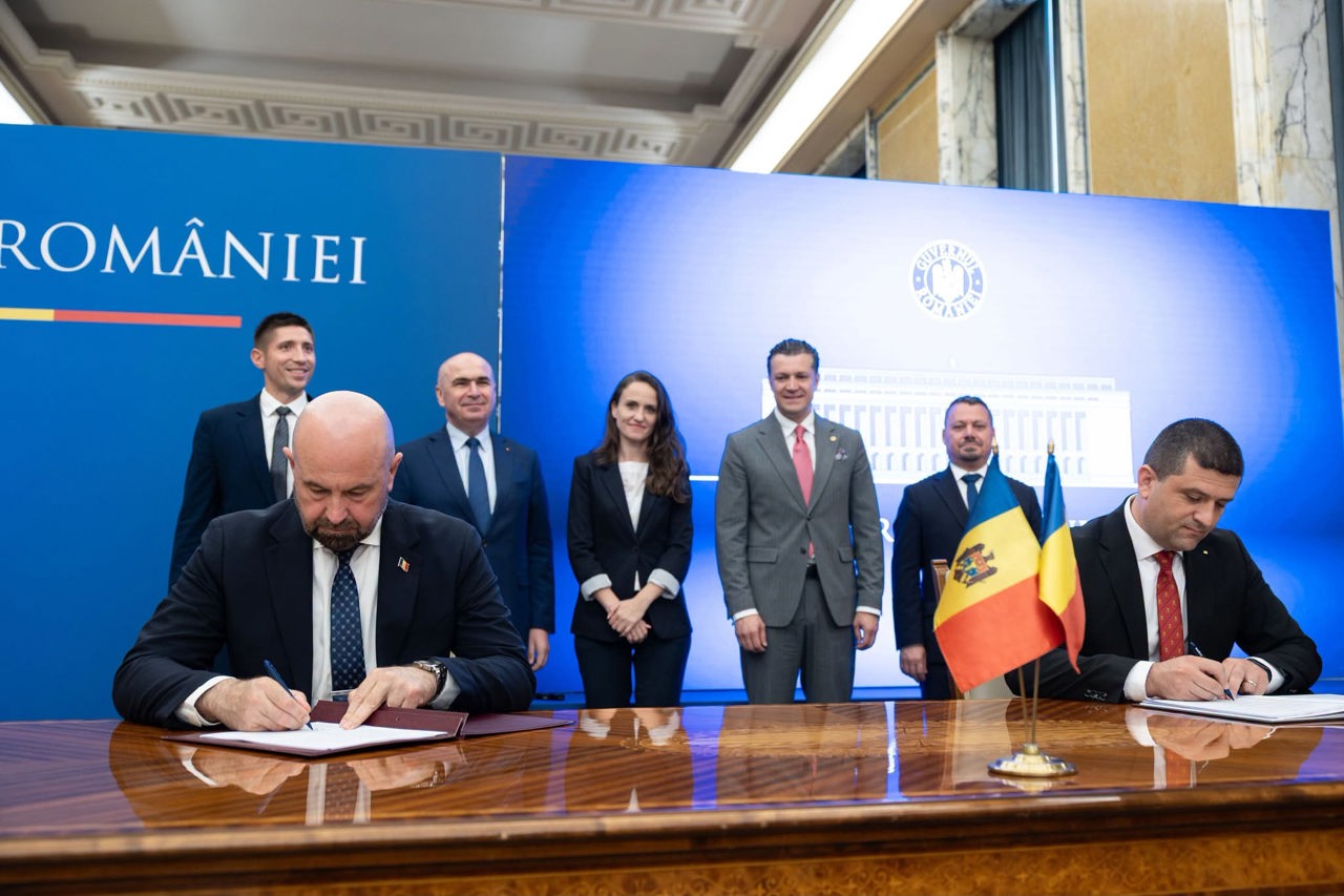 Work starts on Moldova's first highway section, with joint customs connection to Romania