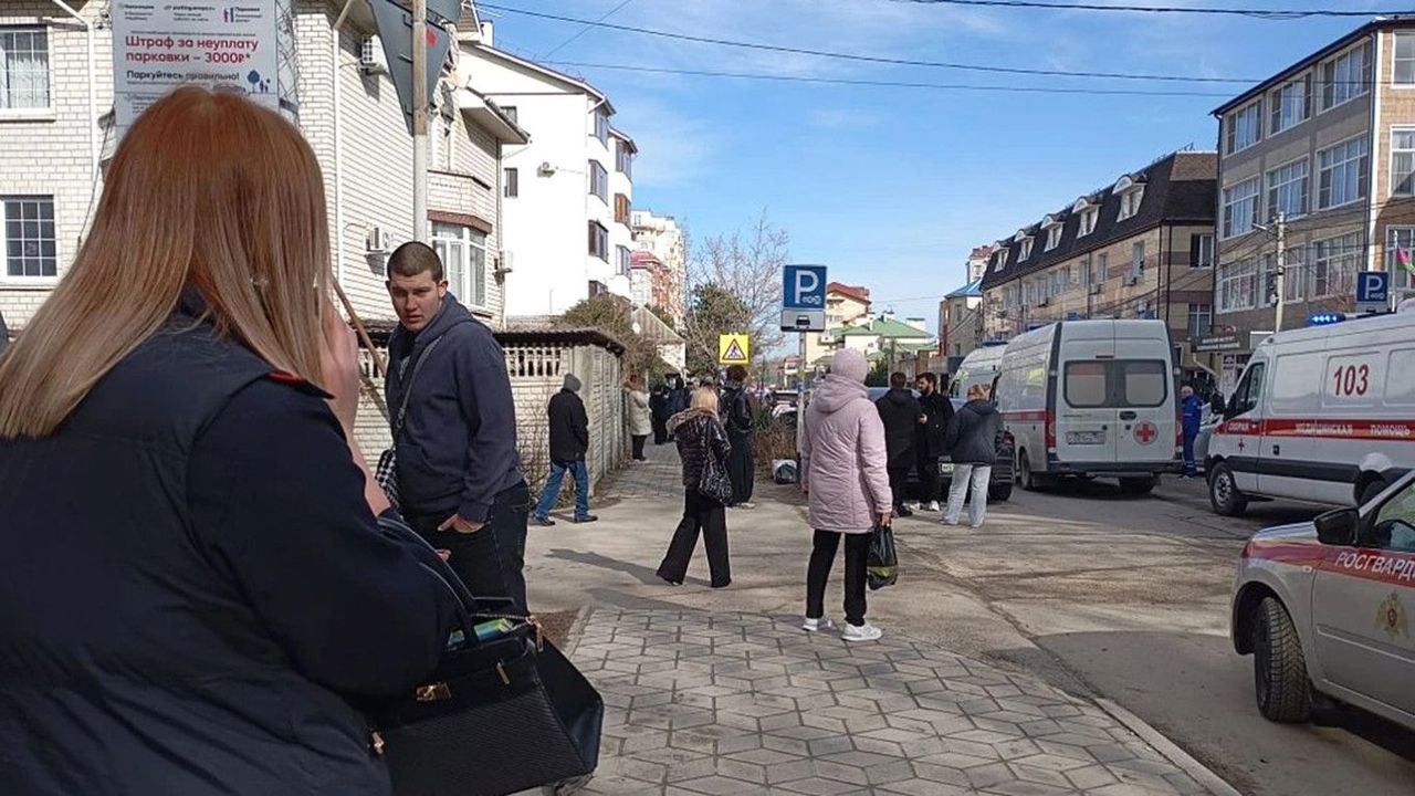 Student de 17 ani, reținut după ce a deschis focul într-o instituție de învățământ din Rusia