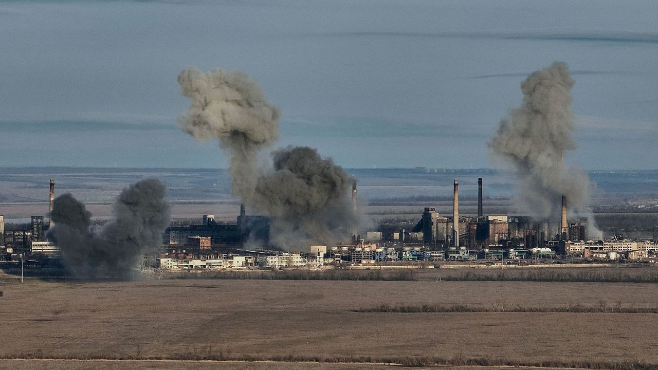 Война в Украине//Авдеевка завоевана россиянами из-за отсутствия помощи со стороны США, заявил Джо Байден