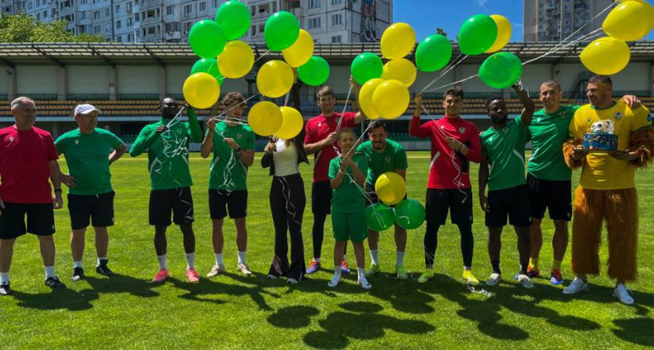 Gest emoționant al fostului portar Nicolae Calancea! Ex-goalkeeperul echipei Zimbru Chișinău și-a surprins fiica la aniversarea de 10 ani