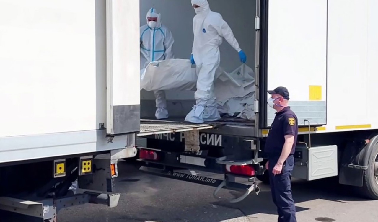 Rusia ar plasa explozibili în cadavrele soldaților ucraineni returnați, acuză Kievul