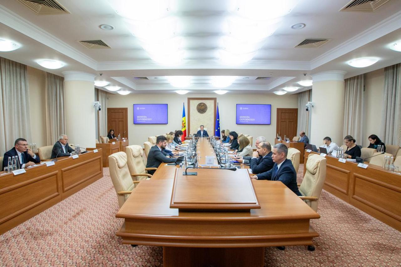 Miniștrii din Guvernul Recean, despre viitorul lor în noul Executiv: „Decizia aparține echipei, dar ne dorim să continuăm proiectele”