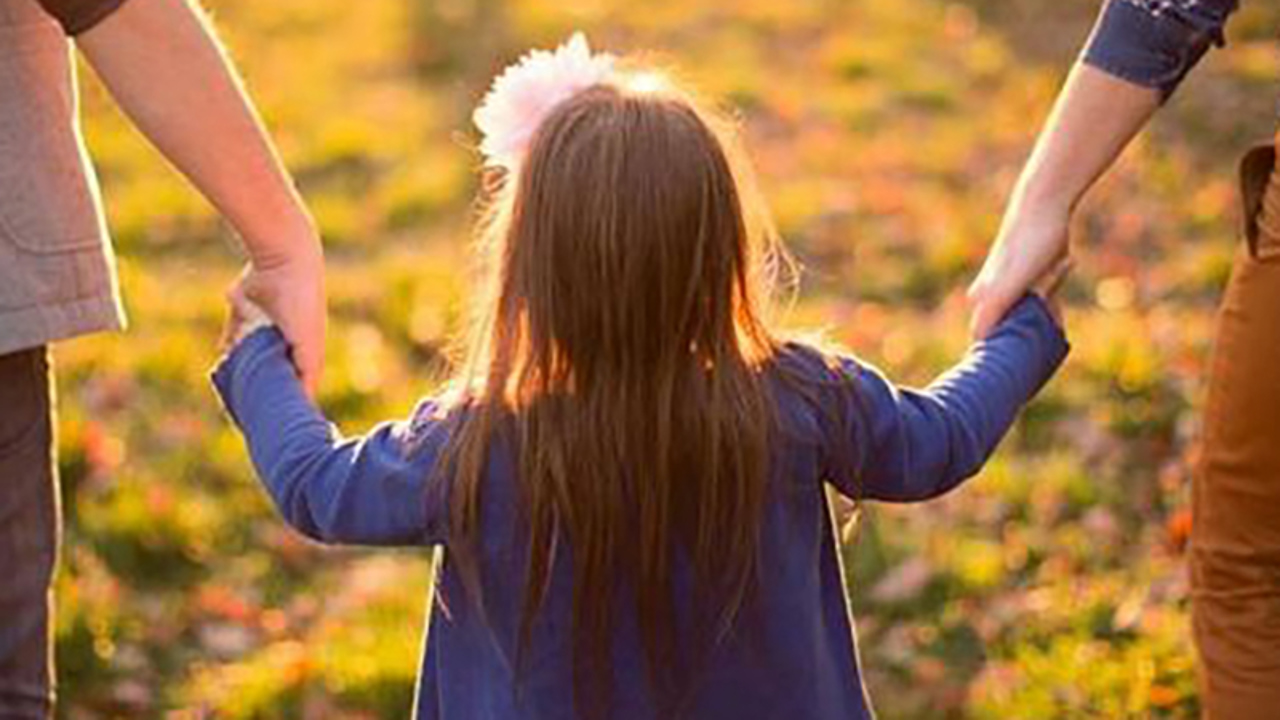 Povestea unei familii care a adoptat un copil. „Mami, dar de ce a durat atât de mult până m-ai găsit?”