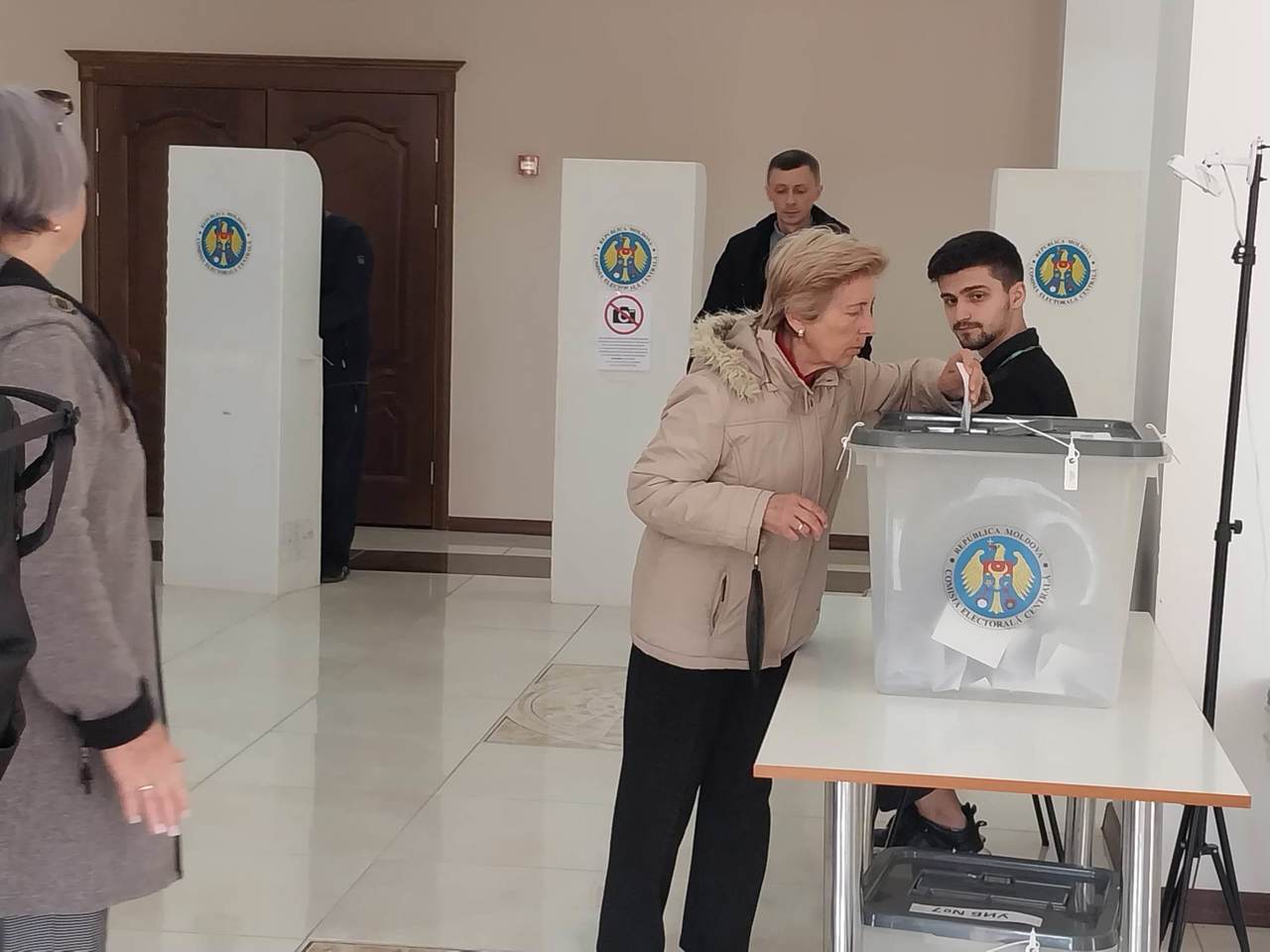 UPDATE Alegeri în Găgăuzia: Secțiile de votare s-au închis. Care este rata de participare la vot